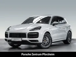 Carraraweißmetallic Gebraucht 2018 Porsche Cayenne S SUV | 56.880 €