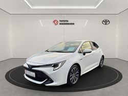 Weiß Gebraucht 2021 Toyota Corolla Hybrid Team Limousine | 20.888 € (Fairer Preis)