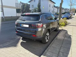 Grau Gebraucht 2017 Jeep Compass Limited SUV | 17.999 € (Fairer Preis)