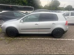 Silber Gebraucht 2005 VW Golf V Limousine | 2.500 € (Fairer Preis)