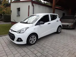 Weiß Gebraucht 2016 Hyundai i10 Kleinwagen | 6.750 € (Guter Preis)