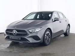 Grau Gebraucht 2024 Mercedes A200 Progressive Kleinwagen | 29.745 € (Fairer Preis)