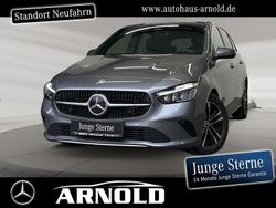 Grau (mountaingrau) Gebraucht 2024 Mercedes B250 Progressive Van / Kleinbus | 35.900 € (Superpreis)