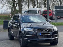 Schwarz Gebraucht 2009 Audi Q7 SUV | 8.000 € (Guter Preis)