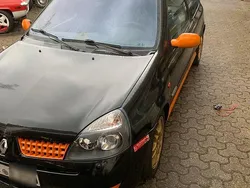 Schwarz Gebraucht 2002 Renault Clio II Kleinwagen | 3.750 € (Superpreis)