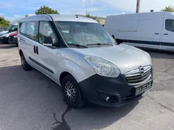 Grau Gebraucht 2016 Opel Combo Van / Kleinbus | 4.999 € (Guter Preis)