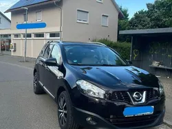 Schwarz Gebraucht 2012 Nissan Qashqai +2 Tekna SUV | 8.200 € (Fairer Preis)