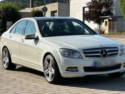 Weiß Gebraucht 2009 Mercedes C220 Avantgarde Limousine | 6.499 € (Fairer Preis)