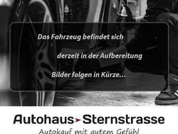 Blau Gebraucht 2016 VW Golf Sportsvan Highline Van / Kleinbus | 16.760 € (Fairer Preis)