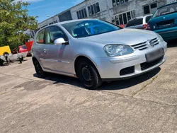 Grau Gebraucht 2004 VW Golf IV Trendline Kleinwagen | 1.199 € (Superpreis)