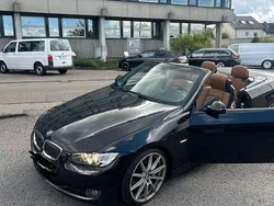 Schwarz Gebraucht 2007 BMW 325 Cabriolet Basis Cabrio | 13.500 € (Fairer Preis)
