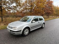 Silber Gebraucht 2002 VW Golf Highline Limousine | 1.399 € (Guter Preis)
