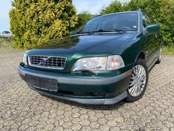 Grün Gebraucht 1997 Volvo V40 Kombi | 1.998 € (Guter Preis)