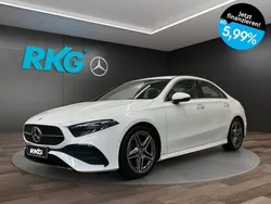 Weiß Gebraucht 2024 Mercedes A200 AMG Limousine | 33.460 € (Fairer Preis)