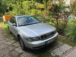 Grau Gebraucht 1998 Audi A4 Limousine | 950 € (Superpreis)