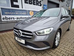 Grau Gebraucht 2019 Mercedes B180 Van / Kleinbus | 20.475 € (Fairer Preis)
