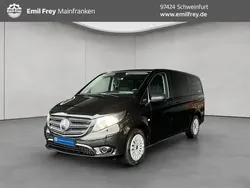 Obsidianschwarz Gebraucht 2023 Mercedes Vito Van / Kleinbus | 44.799 €
