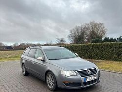 Grau Gebraucht 2007 VW Passat Kombi | 3.600 € (Fairer Preis)