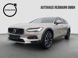 Beige Gebraucht 2024 Volvo V90 CC Ultimate Kombi | 51.890 € (Fairer Preis)