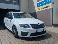 Weiß Gebraucht 2015 Skoda Octavia RS Kombi | 16.900 € (Fairer Preis)