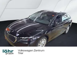 Schwarzmagic perleffekt Gebraucht 2024 Skoda Octavia Selection Kombi | 26.280 € (Guter Preis)