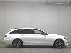 Weiss Gebraucht 2019 Mercedes E300 Avantgarde Kombi | 22.480 € (Fairer Preis)
