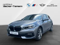 Skyscraper grau Gebraucht 2024 BMW 120 Advantage Kleinwagen | 28.795 € (Fairer Preis)