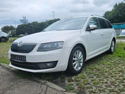 Weiß Gebraucht 2013 Skoda Octavia Kombi | 5.800 € (Fairer Preis)