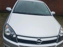Silber Gebraucht 2004 Opel Astra Kleinwagen | 850 €