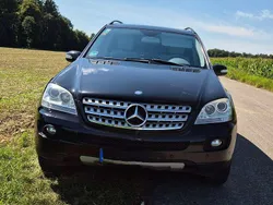 Schwarz Gebraucht 2008 Mercedes ML320 SUV | 13.500 € (Fairer Preis)