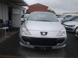 Grau Gebraucht 2006 Peugeot 307 Filou Limousine | 2.499 € (Fairer Preis)