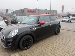 Schwarz Gebraucht 2015 Mini ONE Pepper Kleinwagen | 8.990 € (Fairer Preis)