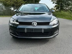 Grau Gebraucht 2017 VW Golf VII Limousine | 9.600 € (Etwas zu teuer)