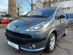 Grau Gebraucht 2006 Peugeot 1007 Van / Kleinbus | 3.490 € (Fairer Preis)