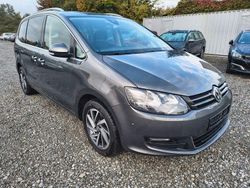 Grau Gebraucht 2019 VW Sharan Comfortline Van / Kleinbus | 27.900 € (Guter Preis)