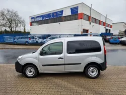 Grau Gebraucht 2016 Renault Kangoo Rapid Extra Van / Kleinbus | 7.999 € (Fairer Preis)