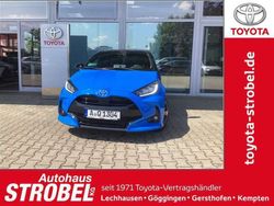 Neptune blue metallic / dach s Gebraucht 2024 Toyota Yaris Hybrid Edition Kleinwagen | 26.980 € (Fairer Preis)