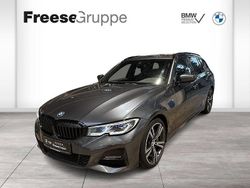 Grau Gebraucht 2022 BMW 330 Shadowline | 38.990 € (Fairer Preis)