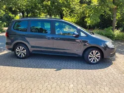 Grau Gebraucht 2020 VW Sharan Comfortline Van / Kleinbus | 26.900 € (Etwas zu teuer)