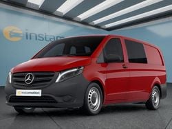 Rot Gebraucht 2022 Mercedes Vito Van / Kleinbus | 33.549 € (Superpreis)