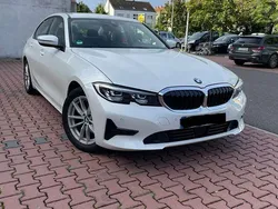 Weiß Gebraucht 2019 BMW 320 Limousine | 22.999 € (Superpreis)