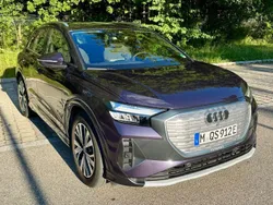 Violet Gebraucht 2022 Audi Q4 e-tron Ambiente SUV | 29.900 € (Superpreis)