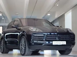 Blau(metallic) Gebraucht 2018 Porsche Cayenne S Chrono SUV | 63.880 € (Guter Preis)