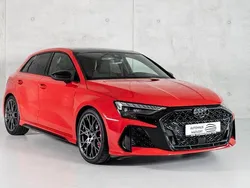 Progressivrot metallic Neu 2025 Audi RS3 Sport Kleinwagen | 70.091 € (Superpreis)
