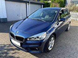 Blau Gebraucht 2017 BMW 220 Gran Tourer Van / Kleinbus | 17.900 € (Superpreis)