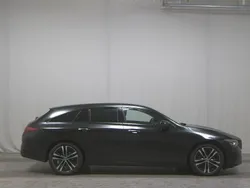 Kosmosschwarz metallic Gebraucht 2023 Mercedes CLA200 Shooting Brake Progressive Kombi | 27.780 € (Guter Preis)