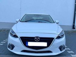 Weiß Gebraucht 2014 Mazda 3 Sports-Line Limousine | 10.700 € (Fairer Preis)