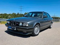 Grau Gebraucht 1989 BMW 525 Limousine | 12.700 €