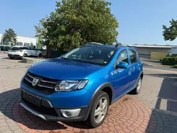 Blau Gebraucht 2014 Dacia Sandero Prestige Kleinwagen | 5.800 € (Fairer Preis)