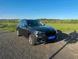 Grau Gebraucht 2020 BMW X5 Comfort Edition SUV | 53.999 € (Etwas zu teuer)